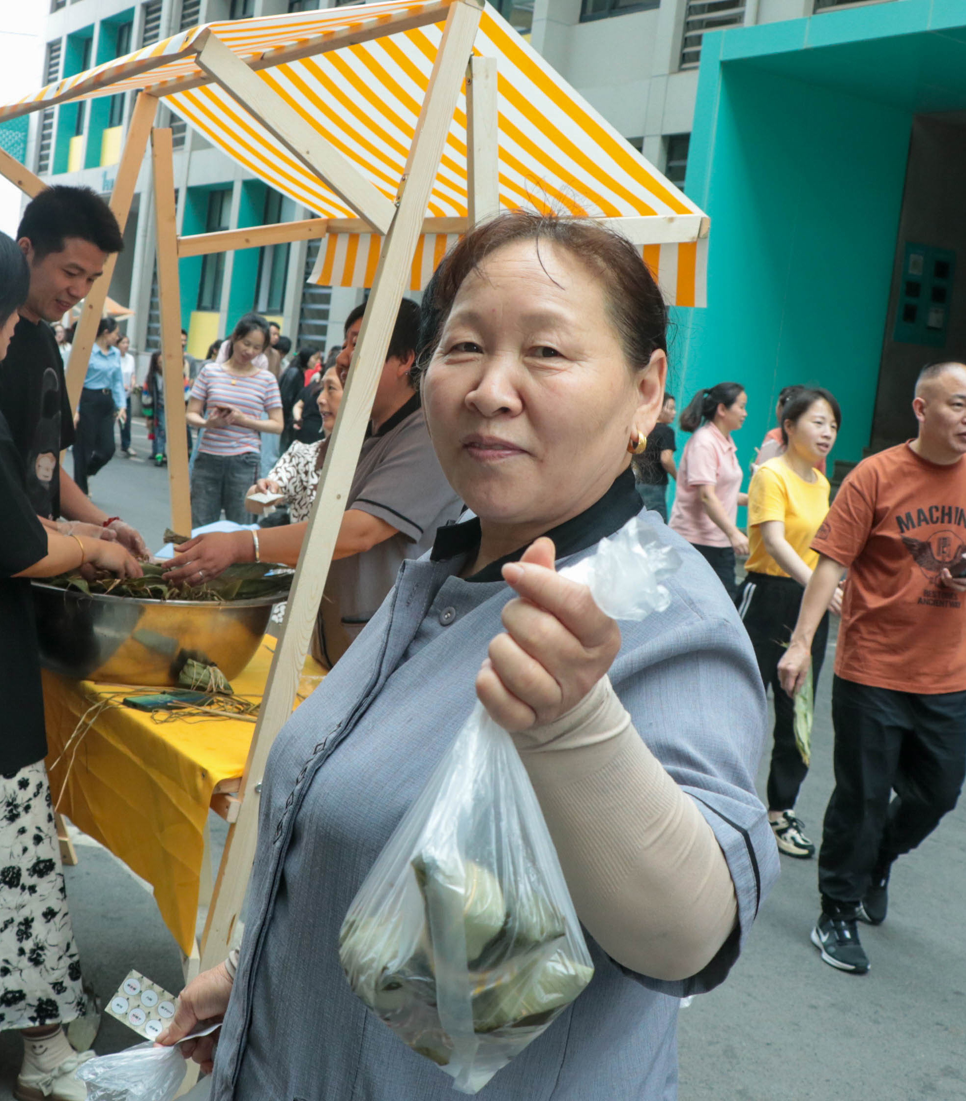 端午節(jié)丨粽葉青青，情意濃濃